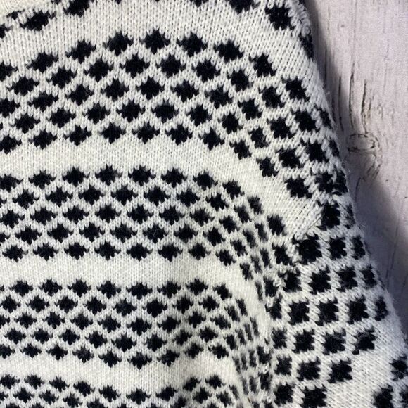 Ann Taylor Geo Stripe Tunic Sweater Size Medium Black and White Wool Blend - Picture 9 of 11
